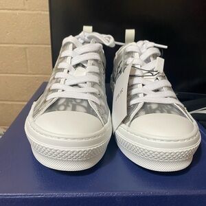 Dior b23